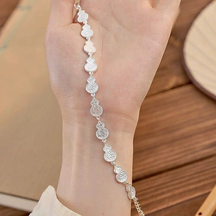 Stylish and versatile Tang grass pattern gourd elegant ethnic design retro bracelet