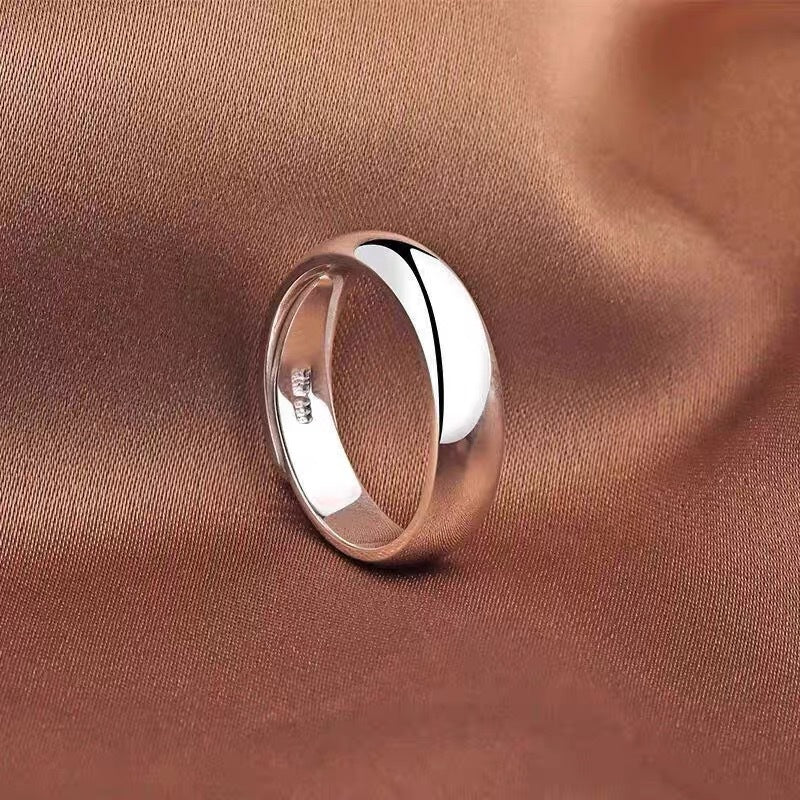 Silver-plated plain band, stylish couple rings, simple and versatile pinky rings.