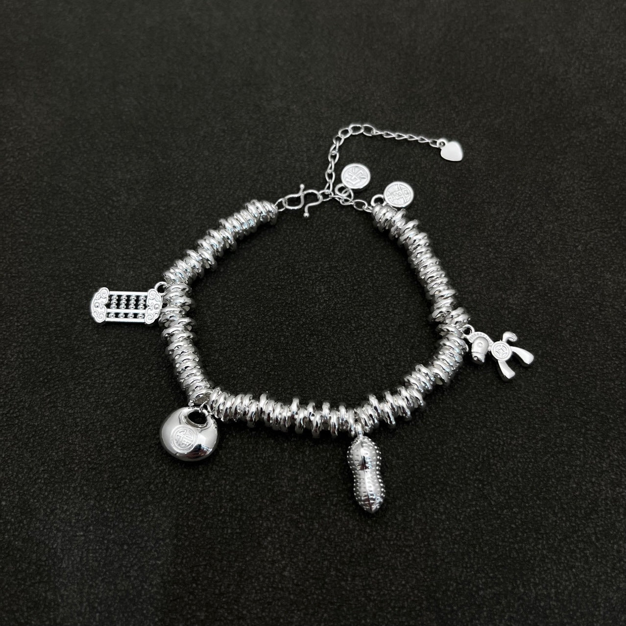 Stylish new Chinese style gourd-shaped bracelet with small silver pieces, plated with silver, featuring a unique design and auspicious symbolism.