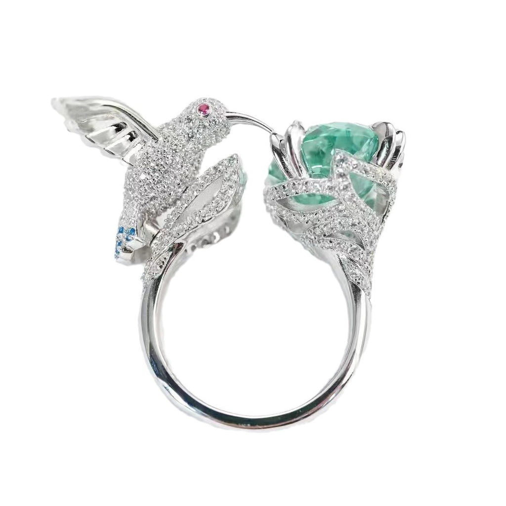 Traditional silver-plated bamboo bracelet with bamboo motifs, symbolizing peace and prosperity, and a string of bamboo leaves representing continuous advancement – a niche women's bracelet.